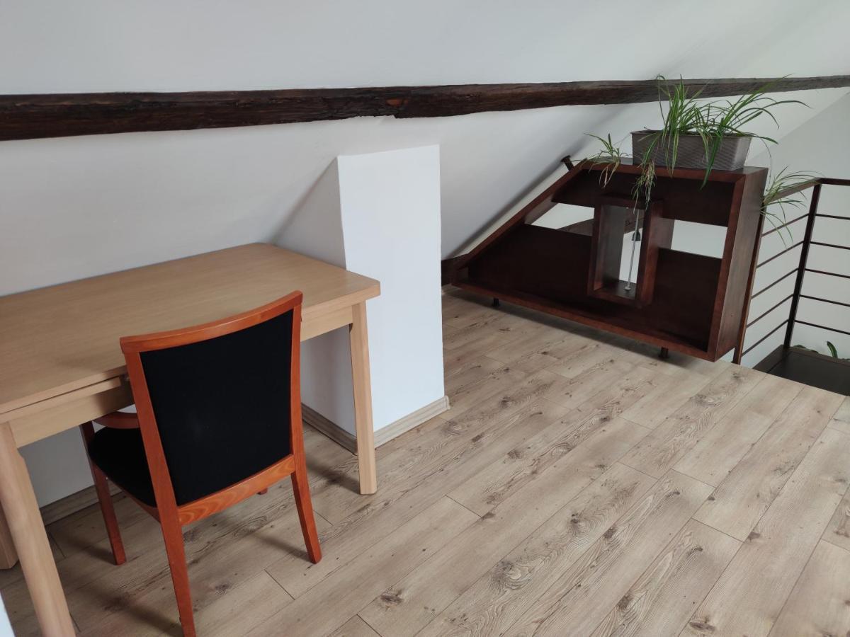 Attic Parkview Apartment Piest'any Exterior foto